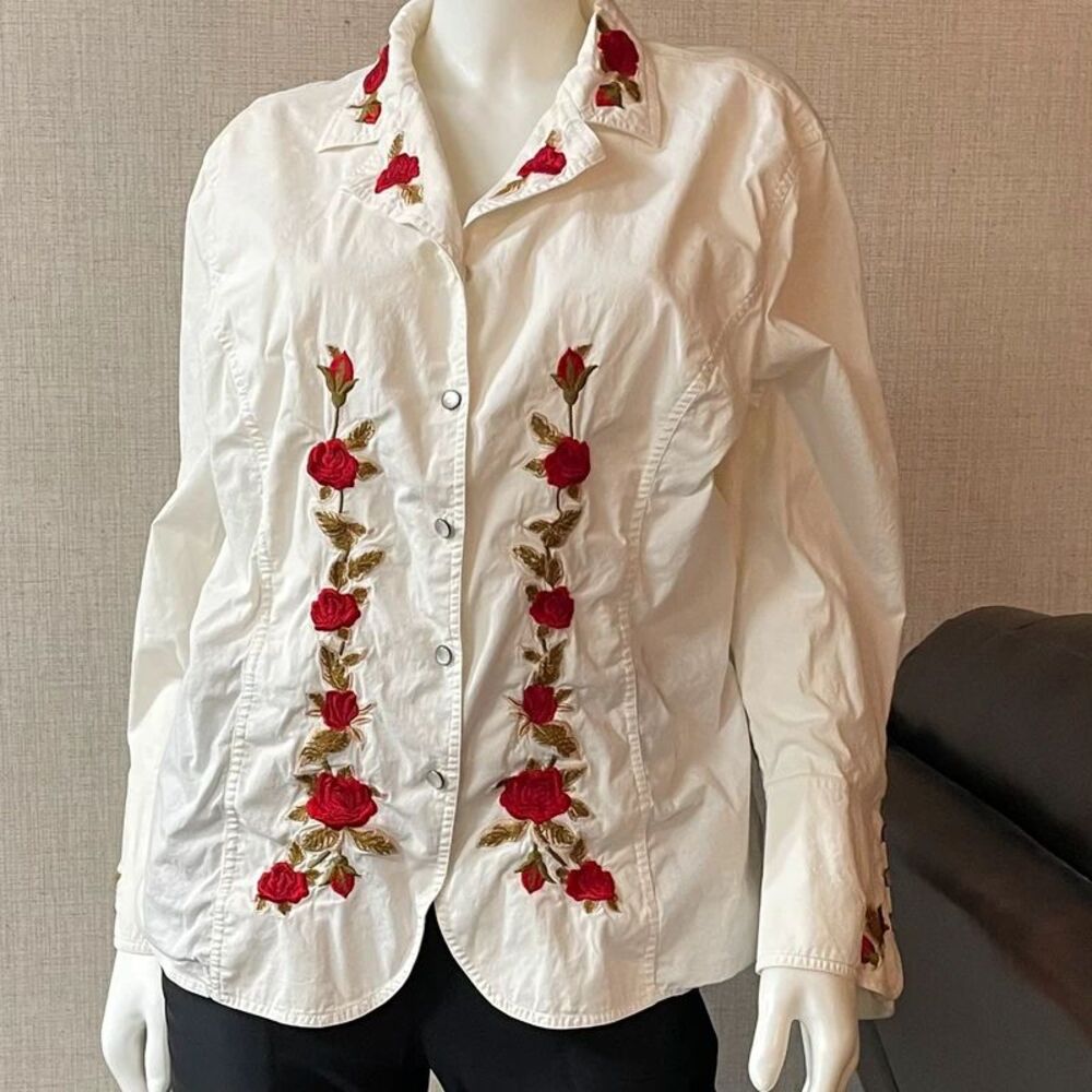 EUC* Ladies Size Large Embroidered Button Front Blouse